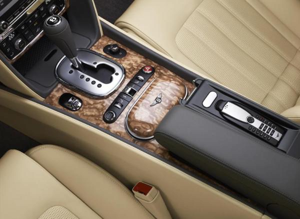 Bentley-Continental_GTC_2012 (5).jpg